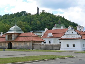 Покрова в Холодному Яру